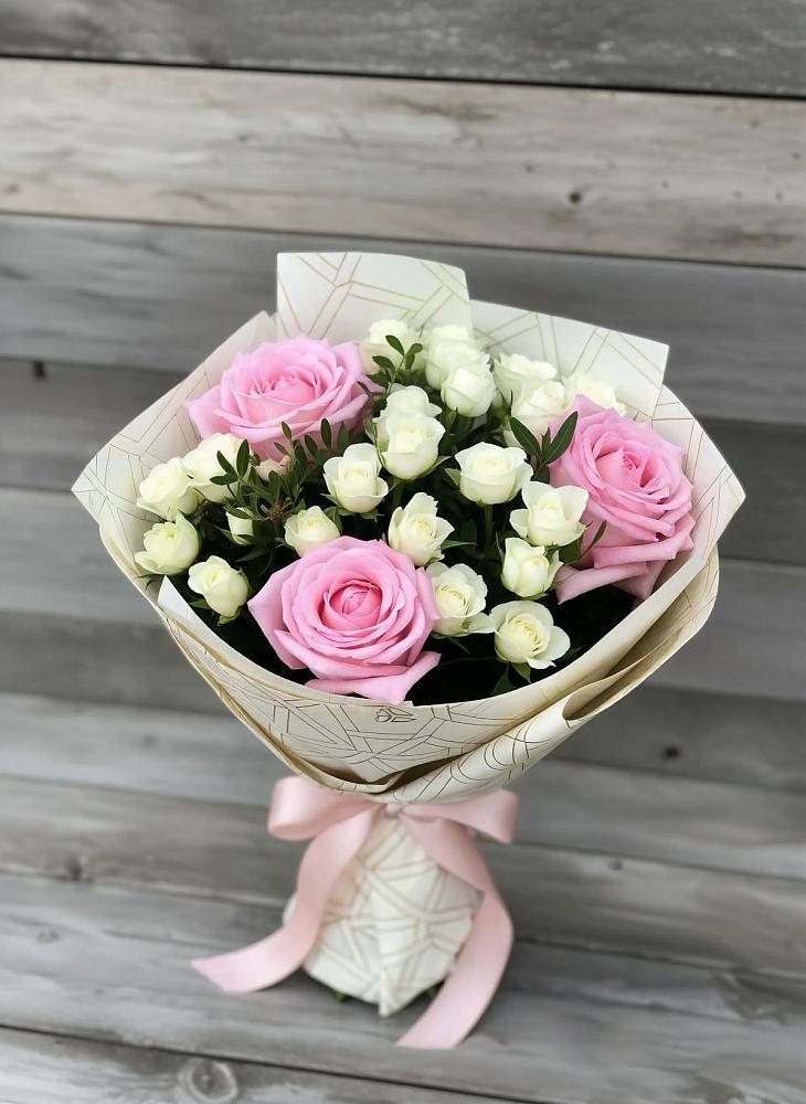 Букет цветов из: Розы в Алтуде