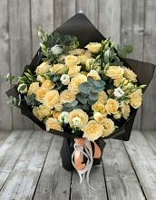 Букет цветов из:  Розы и Лизиантусы в Алтуде