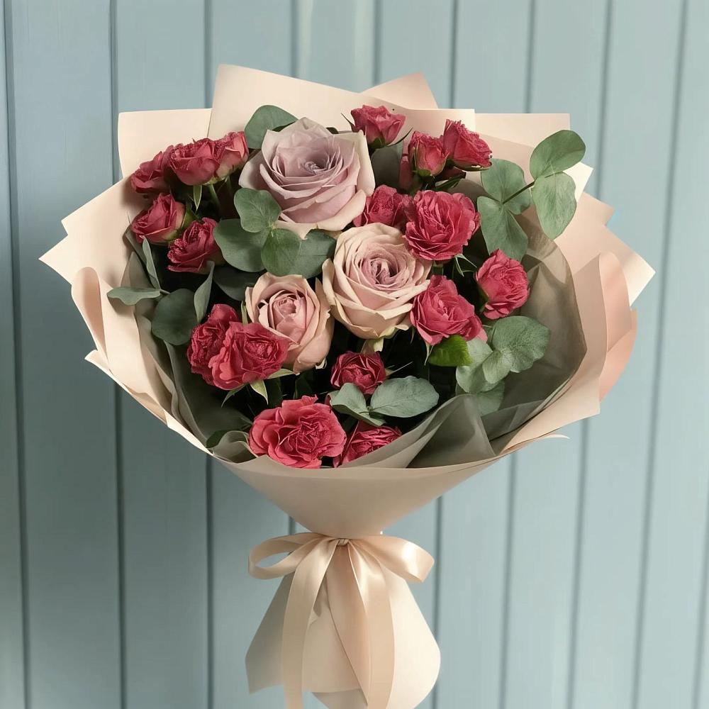Букет цветов из: Гвоздики и Розы в Алтуде