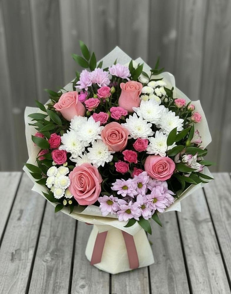 Букет цветов из: Альстромерии, Гвоздики, Розы и Хризантемы в Алтуде