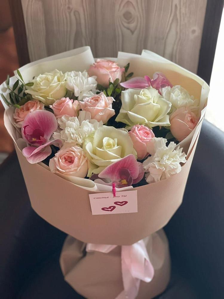 Букет цветов из: Орхидеи, Розы и Гвоздики в Алтуде