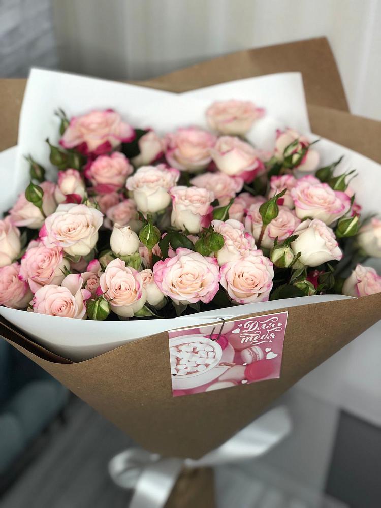 Букет цветов из: Розы в Алтуде