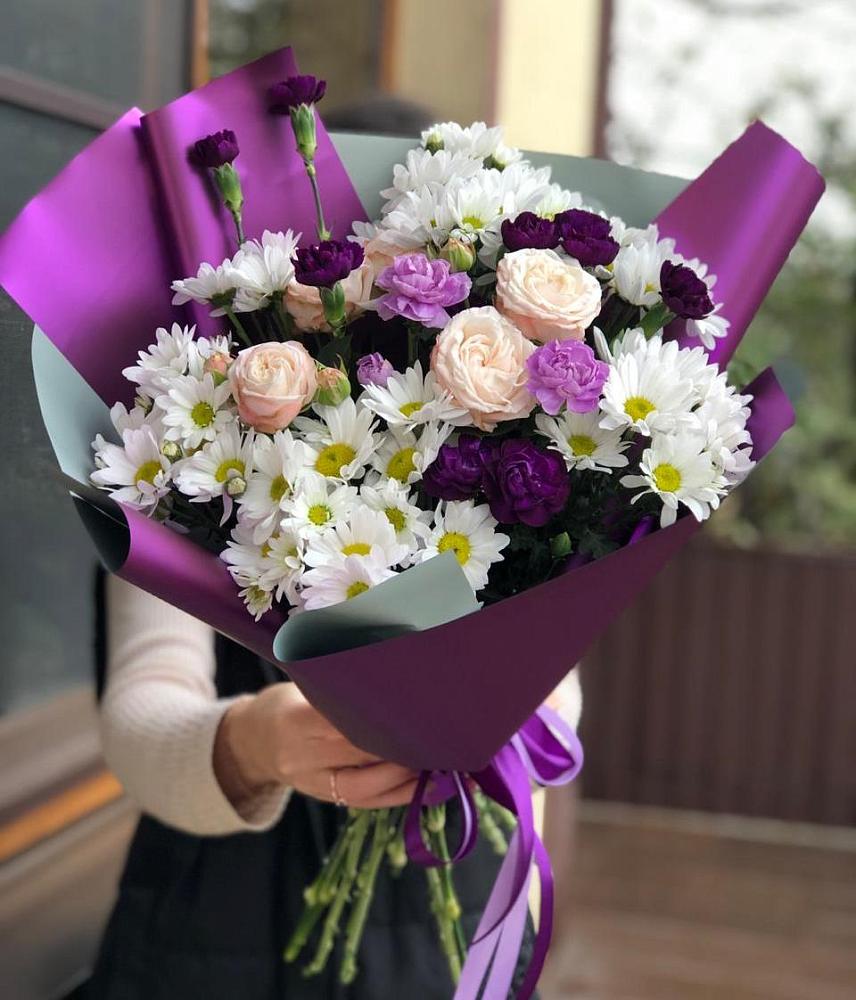 Букет цветов из: Хризантемы, Гвоздики и Розы в Алтуде