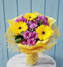 Букет цветов из:  Хризантемы и Герберы в Алтуде