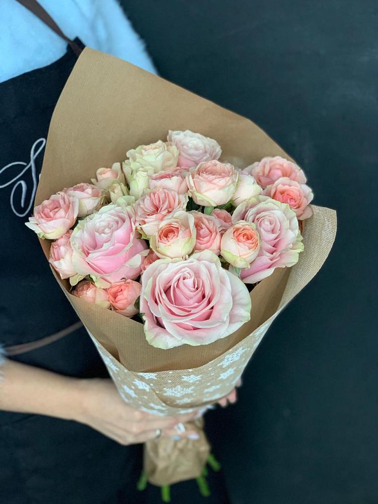 Букет цветов из: Хризантемы и Розы в Алтуде