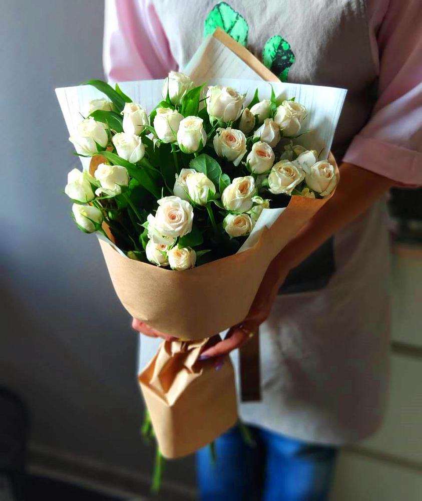 Букет цветов из: Розы в Алтуде