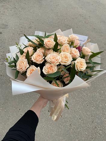 Букет Кремовые розы Латте в Алтуде