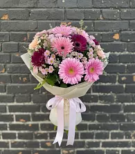 Букет цветов из:  Герберы и Хризантемы #REPLACE_PRED# Алтуде