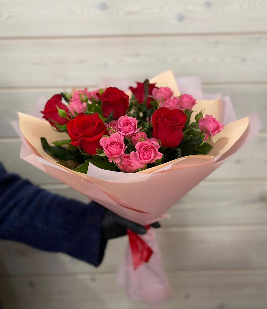 Букет цветов из: Розы в Алтуде
