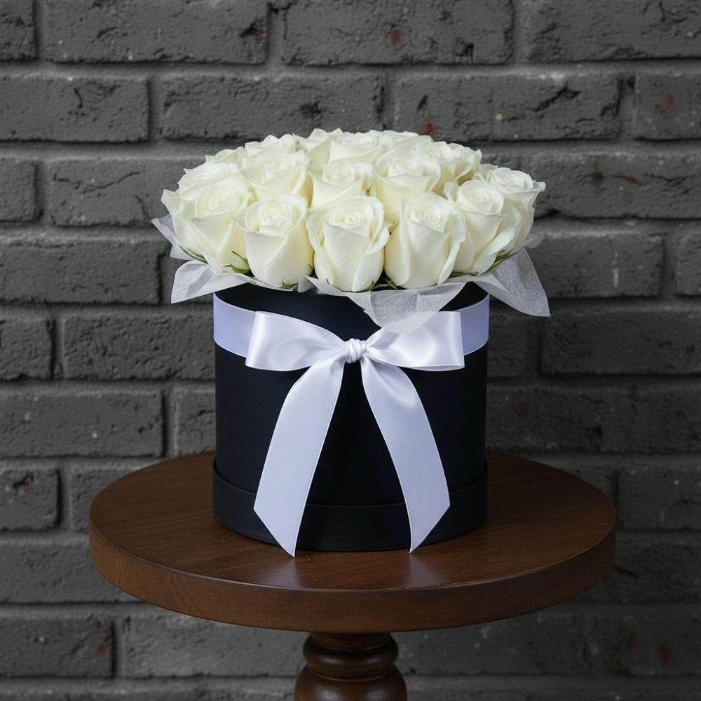 Цветочная композиция из Розы в шляпной коробке в Алтуде