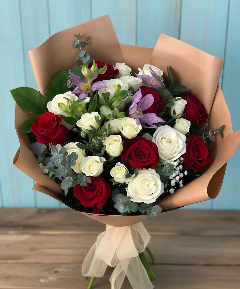 Букет цветов из: Розы и Альстромерии в Алтуде