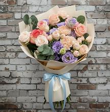 Букет цветов из:  Розы, Лизиантусы и Гвоздики в Алтуде